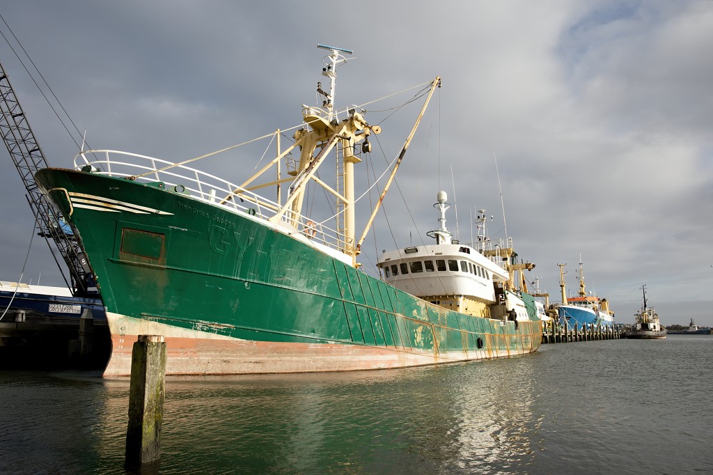 visserij industrie hdr stellendam yerseke kotter viskotter trawler visnet visnetten vloot vis vissen zierikzee
